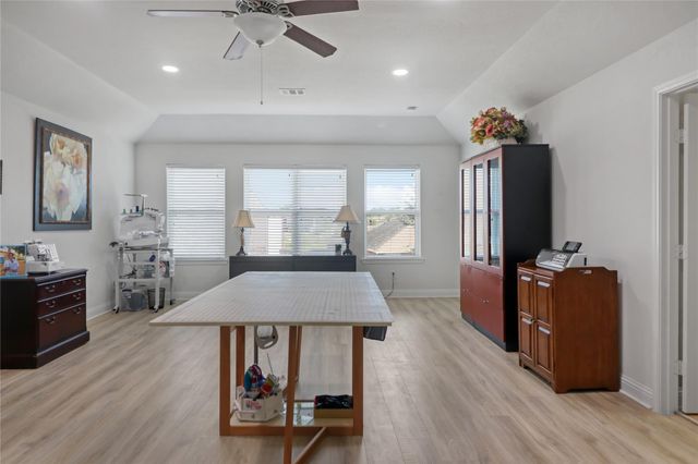 17918 Kathywood Drive, Tomball, TX 77377