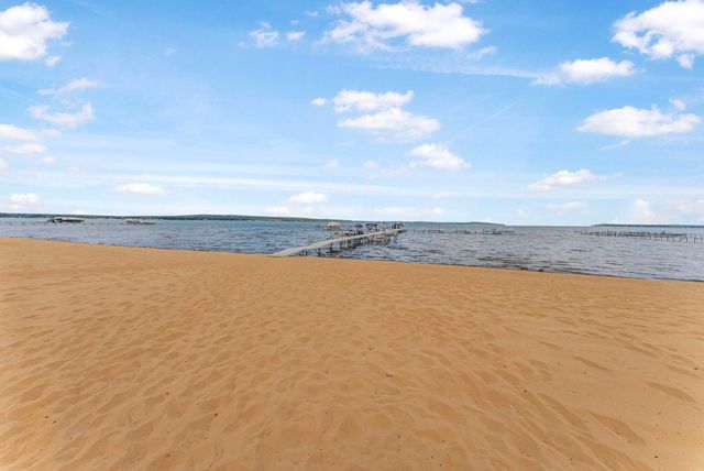 1717 U.S. 31 N. 35, Traverse City, MI 49686