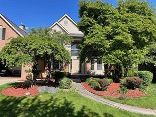 19036 GLENGARRY Drive, Livonia, MI 48152