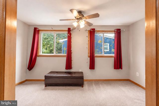 14 HARMON RD, Edison, NJ 08837