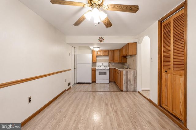 14 HARMON RD, Edison, NJ 08837