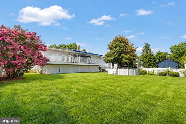 14 HARMON RD, Edison, NJ 08837