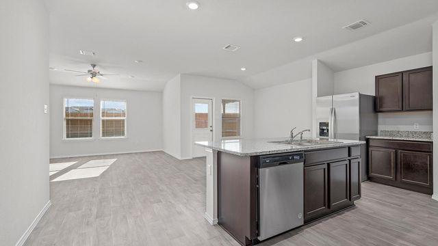 201 McNamara CT, Jarrell, TX 76537