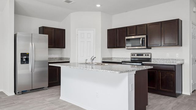 201 McNamara CT, Jarrell, TX 76537