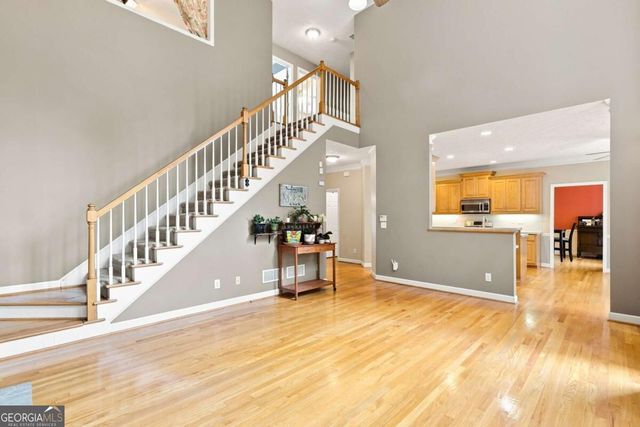 707 Bedford Trace, Canton, GA 30114