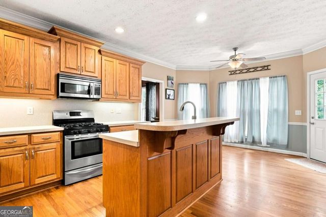 707 Bedford Trace, Canton, GA 30114