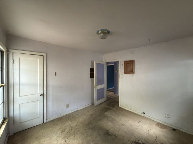 8367 Transit Street, Dallas, TX 75217
