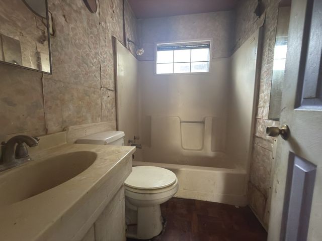 8367 Transit Street, Dallas, TX 75217