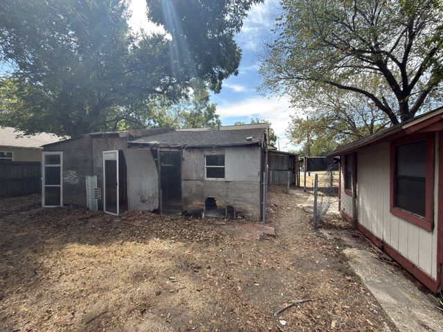 8367 Transit Street, Dallas, TX 75217