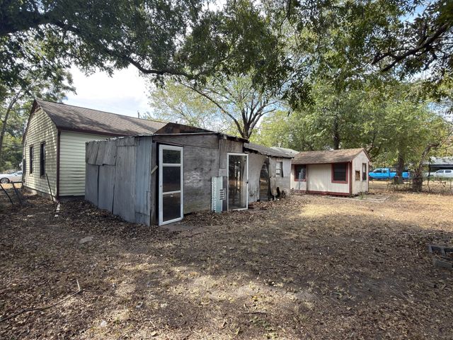 8367 Transit Street, Dallas, TX 75217