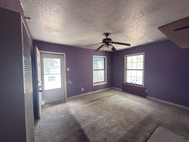 8367 Transit Street, Dallas, TX 75217