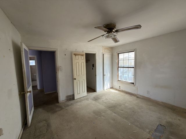 8367 Transit Street, Dallas, TX 75217
