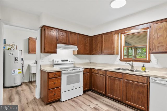 32746 CEDAR DR, Millville, DE 19967