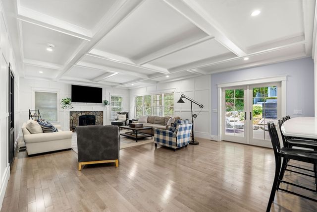190 Bedford Rd, Lincoln, MA 01773