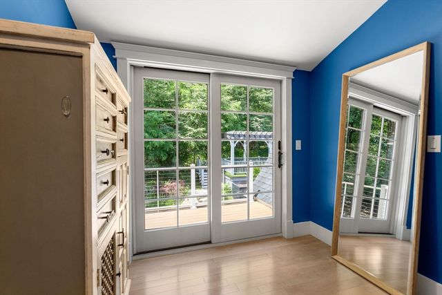 190 Bedford Rd, Lincoln, MA 01773
