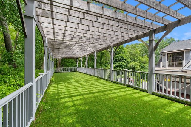 190 Bedford Rd, Lincoln, MA 01773