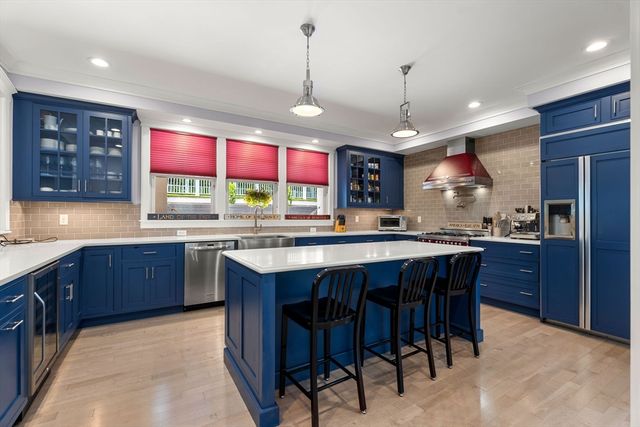 190 Bedford Rd, Lincoln, MA 01773