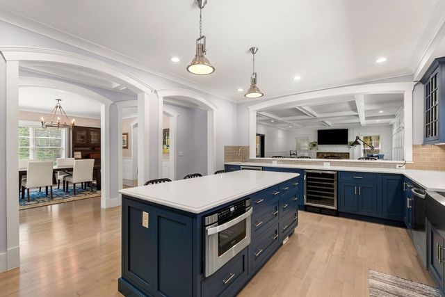 190 Bedford Rd, Lincoln, MA 01773