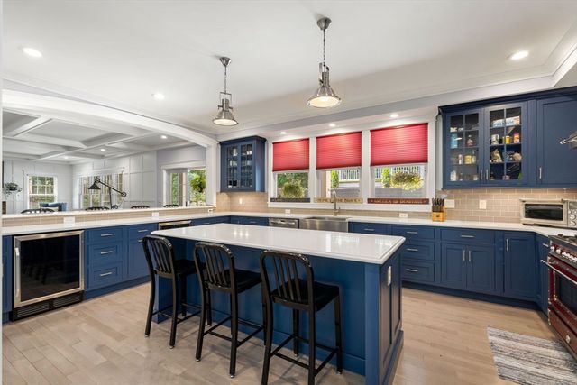 190 Bedford Rd, Lincoln, MA 01773
