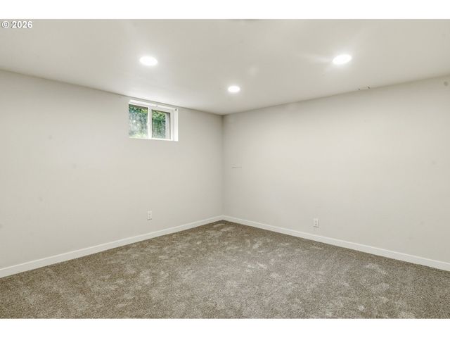 6240 Sw LOMBARD Ave, Beaverton, OR 97008