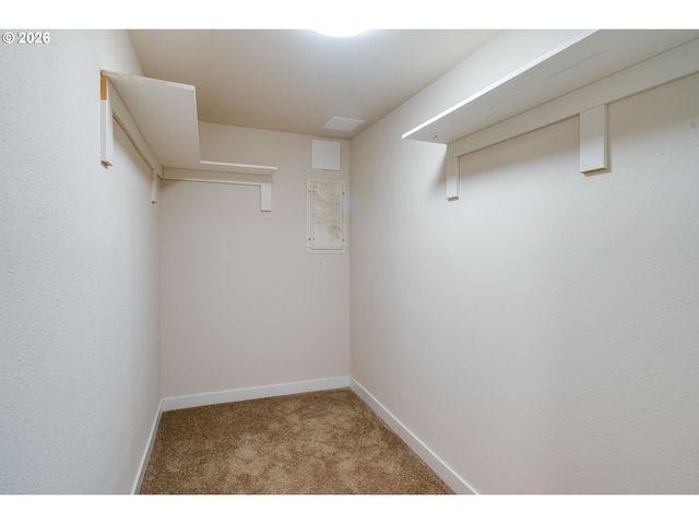 6240 Sw LOMBARD Ave, Beaverton, OR 97008