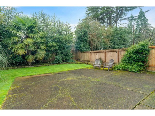 6240 Sw LOMBARD Ave, Beaverton, OR 97008