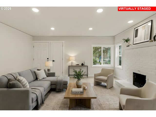 6240 Sw LOMBARD Ave, Beaverton, OR 97008