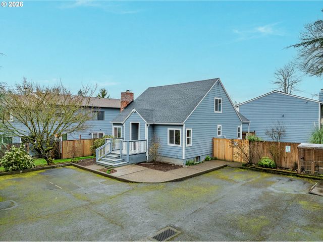 6240 Sw LOMBARD Ave, Beaverton, OR 97008