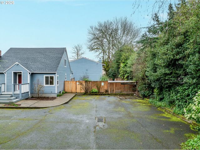 6240 Sw LOMBARD Ave, Beaverton, OR 97008