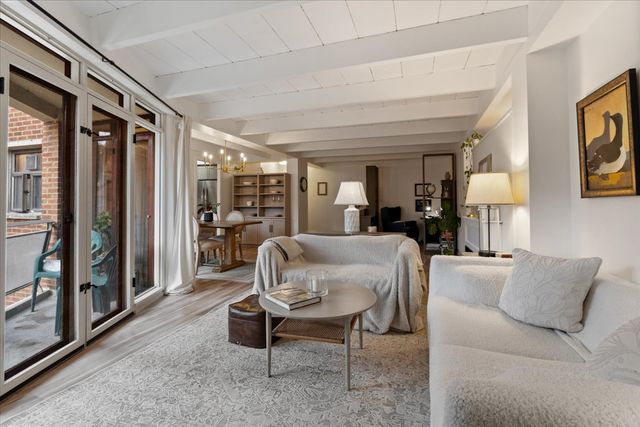 1860 Sherman Avenue 5NW, Evanston, IL 60201