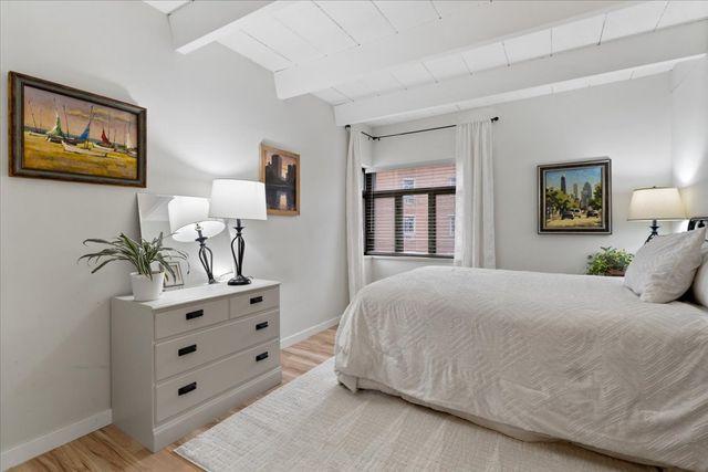 1860 Sherman Avenue 5NW, Evanston, IL 60201