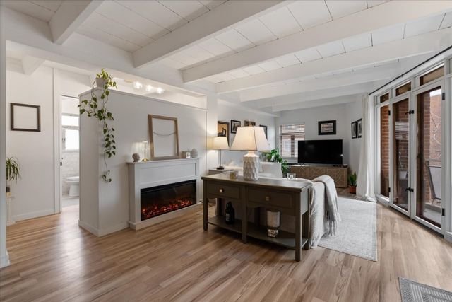 1860 Sherman Avenue 5NW, Evanston, IL 60201