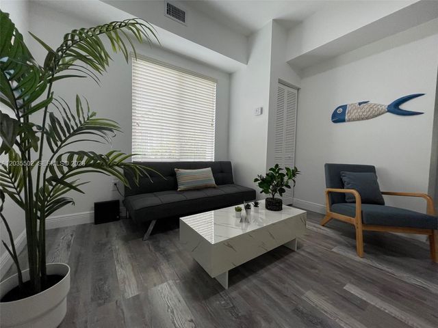 29 Oviedo Ave 1, Coral Gables, FL 33134