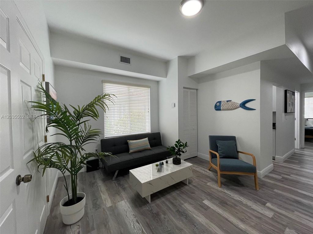 29 Oviedo Ave 1, Coral Gables, FL 33134