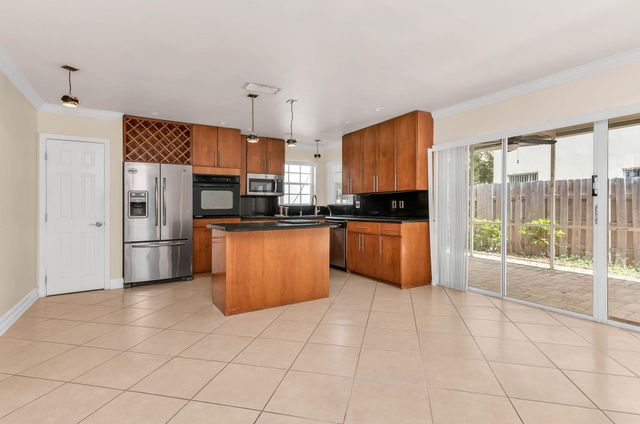 5486 NW 44th Way, Coconut Creek, FL 33073