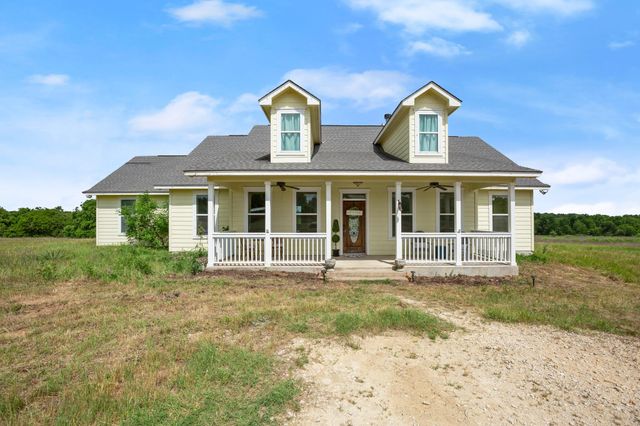 498 N County Line RD, Elgin, TX 78621