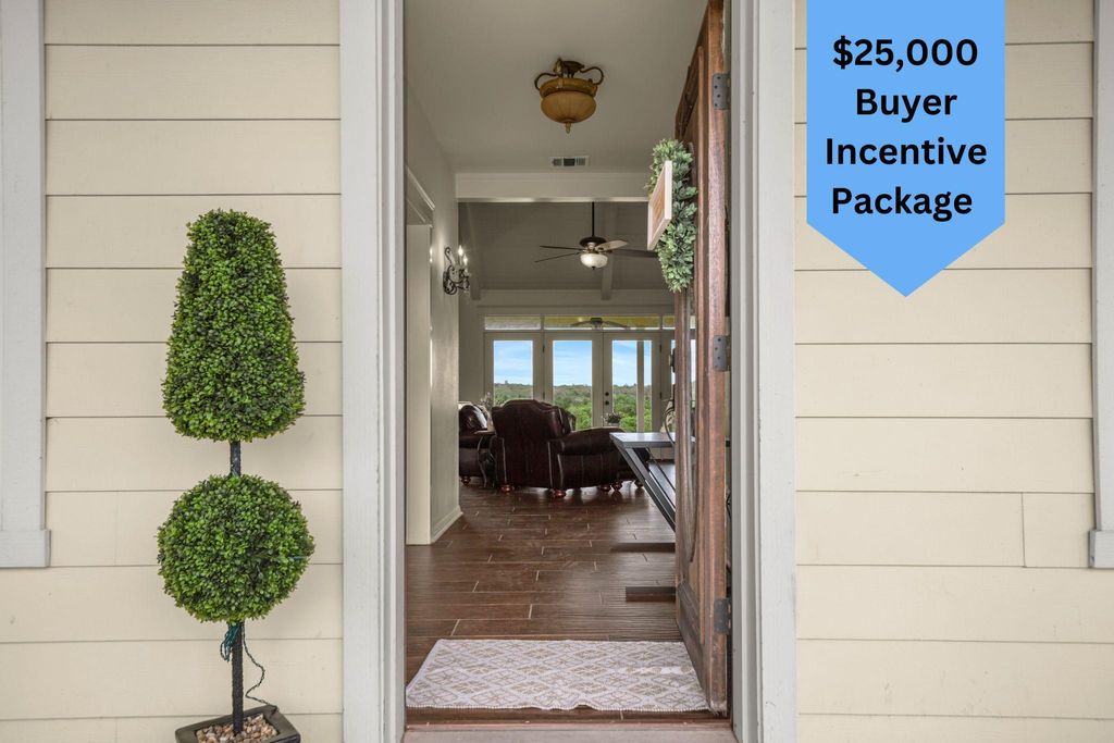498 N County Line RD, Elgin, TX 78621