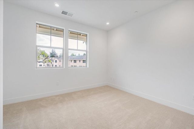 102 Oak Circle, Walnut Creek, CA 94597