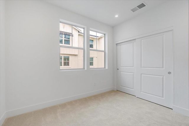 102 Oak Circle, Walnut Creek, CA 94597