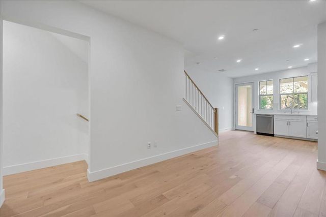 102 Oak Circle, Walnut Creek, CA 94597