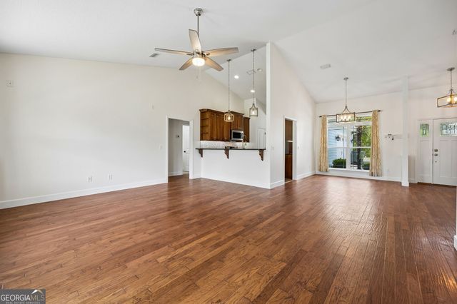 208 Waters Edge Drive, Kingsland, GA 31548