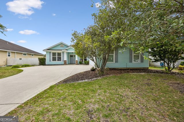 208 Waters Edge Drive, Kingsland, GA 31548