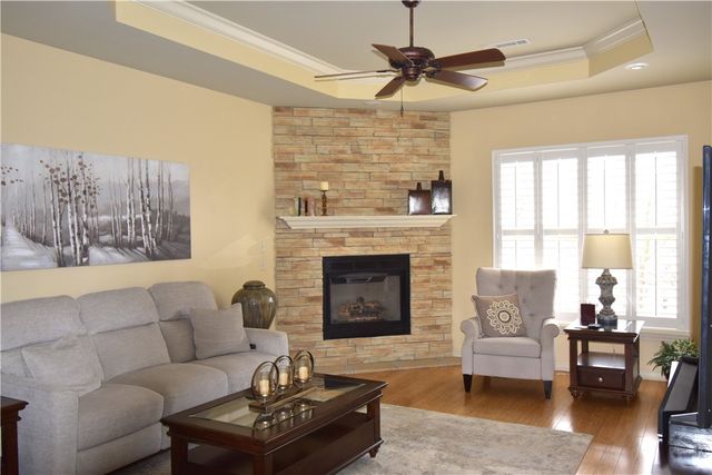 1 Lillian Lane, Bella Vista, AR 72715