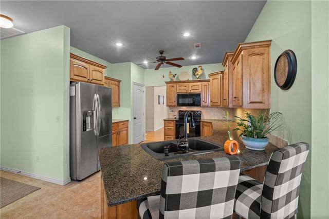 1 Lillian Lane, Bella Vista, AR 72715