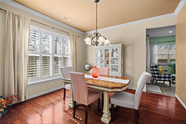 1 Lillian Lane, Bella Vista, AR 72715