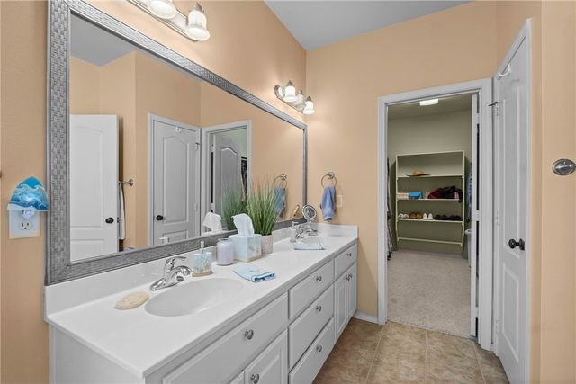 1 Lillian Lane, Bella Vista, AR 72715