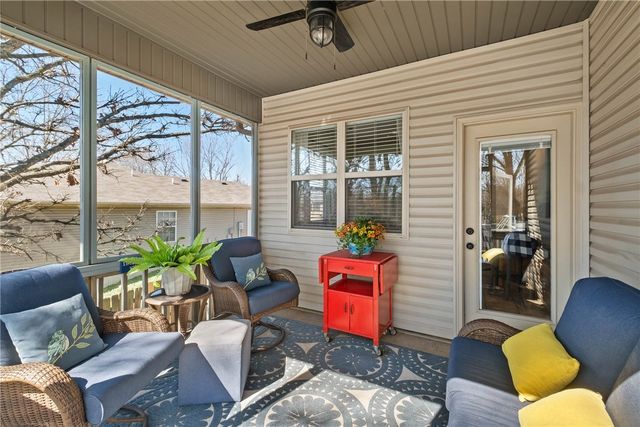 1 Lillian Lane, Bella Vista, AR 72715