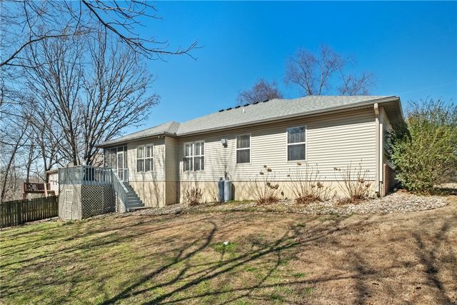 1 Lillian Lane, Bella Vista, AR 72715