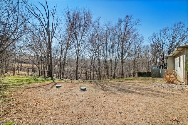 1 Lillian Lane, Bella Vista, AR 72715