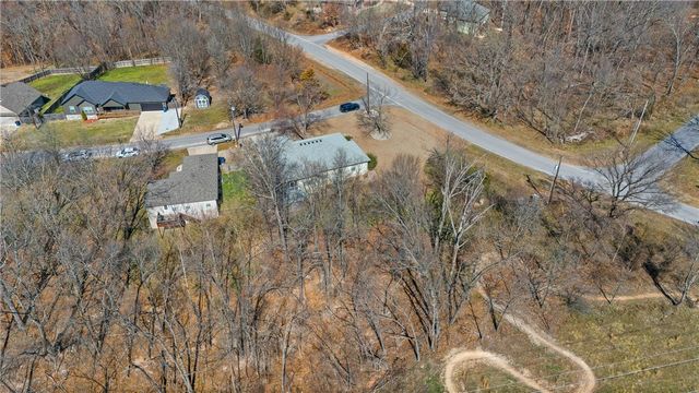 1 Lillian Lane, Bella Vista, AR 72715